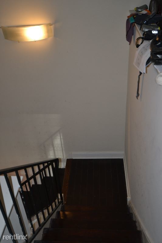 Building Photo - 2 br, 1 bath Apartment - 336 S. 6th
