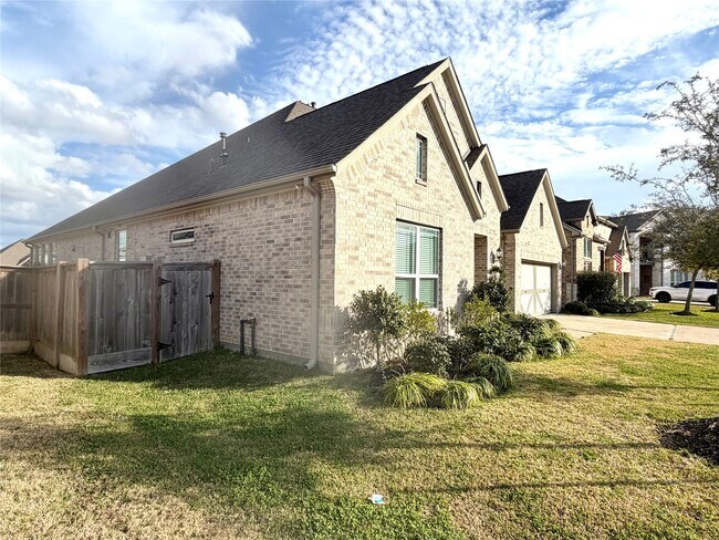 Foto del edificio - 6610 Lake Oasis Dr