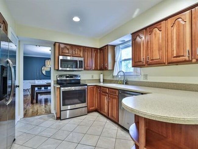Building Photo - Beautiful Home in Prime Montgomery Location