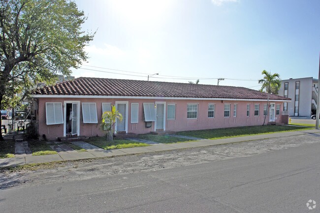 Building Photo - 4391 W Flagler St