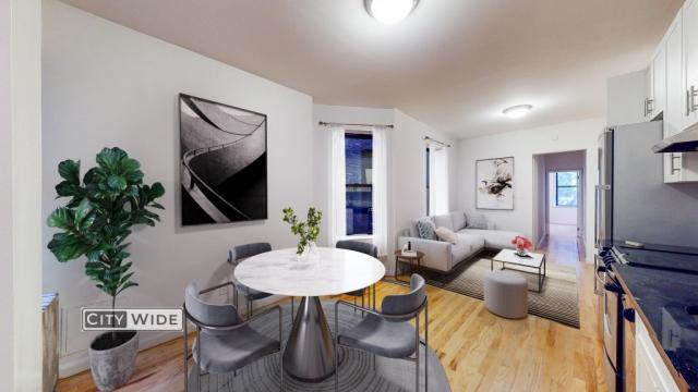 Foto principal - 2 bedroom in New York NY 10019