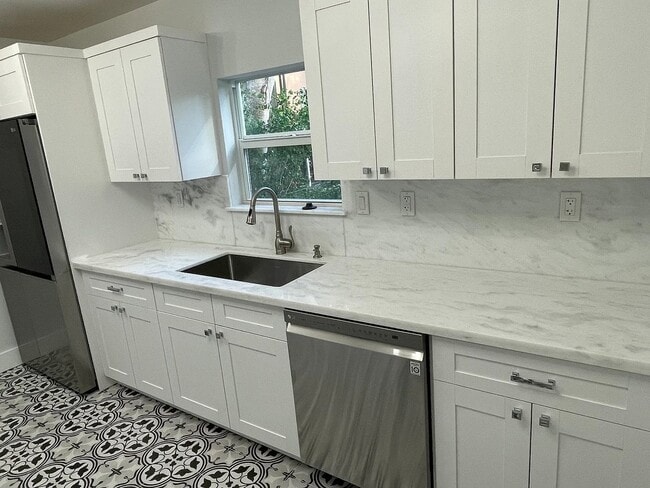 Foto del edificio - 7121 SW 63rd Ave