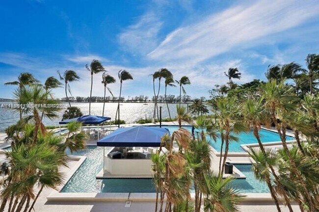 Foto del edificio - 2333 Brickell Ave