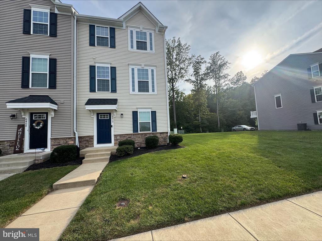 Foto del edificio - 6410 Crittenden Ln