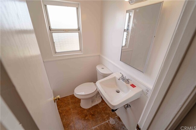 Building Photo - 647 S Bonnie Beach Plz