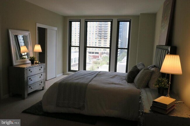 Foto del edificio - 135 S 19th St
