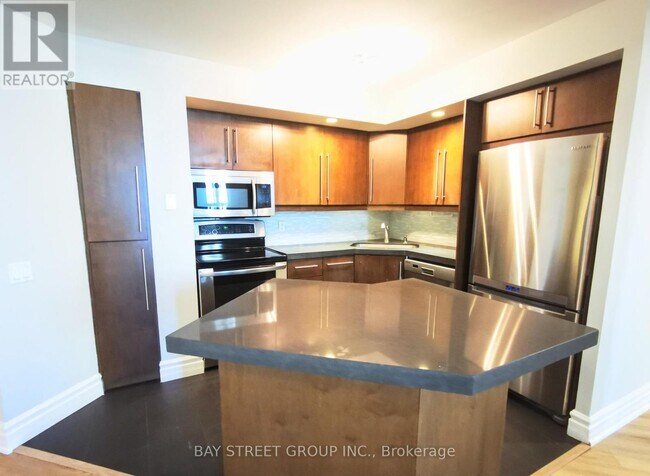 Photo du bâtiment - 5 Northtown Way