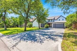 Building Photo - 9415 Thornberry Ln
