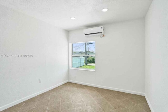 Photo - 2120-2122 Thomas St # 2122 HOLLYWOOD, FL 33020 House