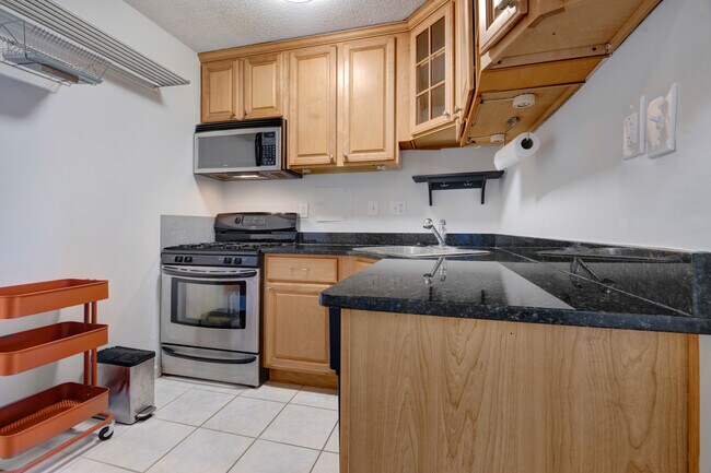 Foto del edificio - 240 M St SE