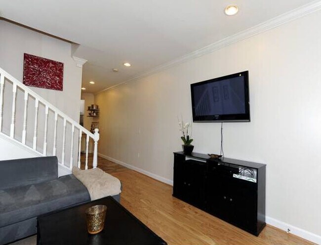 Foto del edificio - 1012 7th St SE