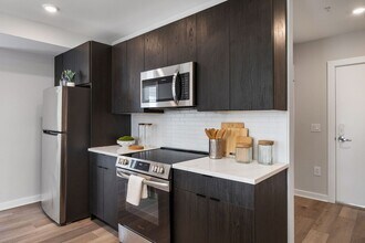 Interior Photo - The Peak at Scotts Lane