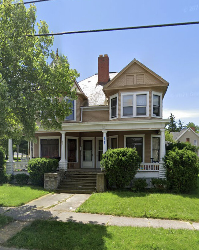 Building Photo - 426 E Maumee St