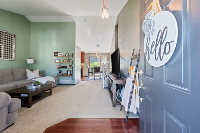 Building Photo - 8753 Quest St