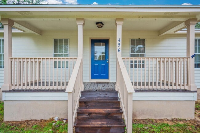 Building Photo - 456 Kings Lake Blvd