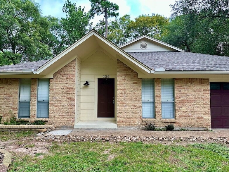 Primary Photo - 239 Ridgewood Dr