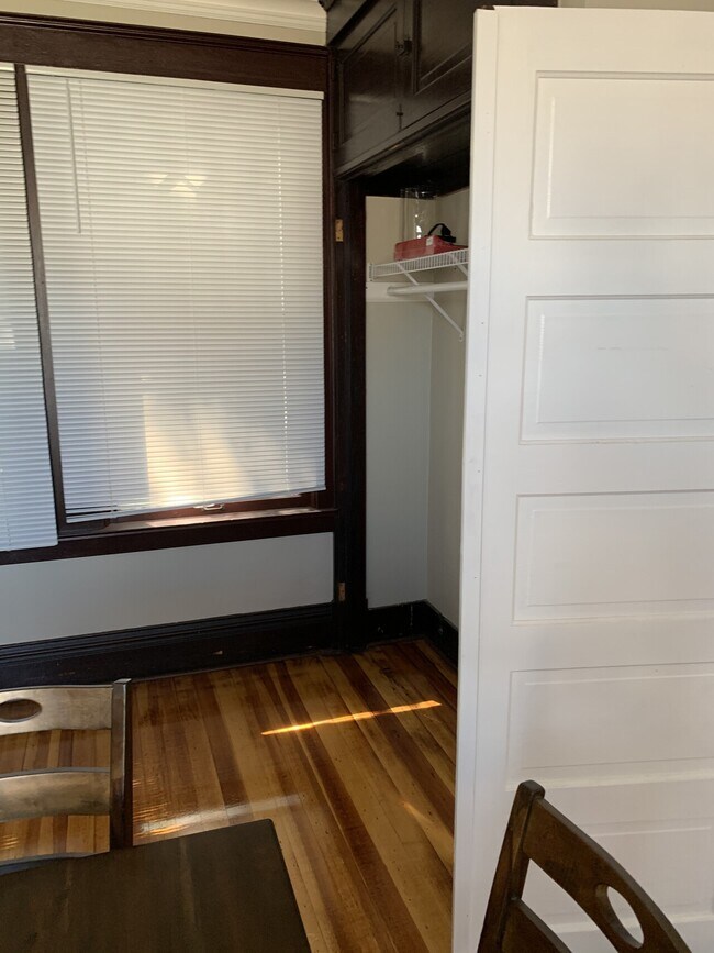 831 Alta Vista St House for Rent in Dubuque, IA