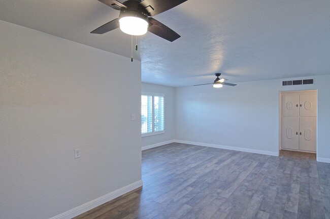 Building Photo - 7500 Edgemere Blvd