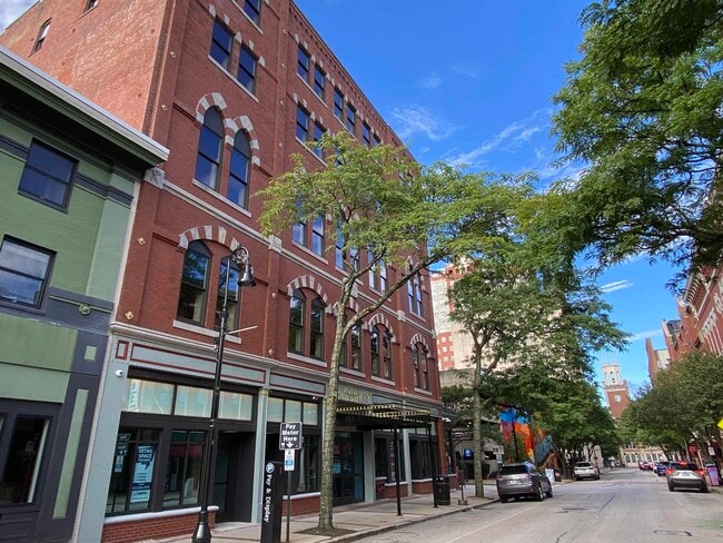 Building Photo - 83 Hanover St