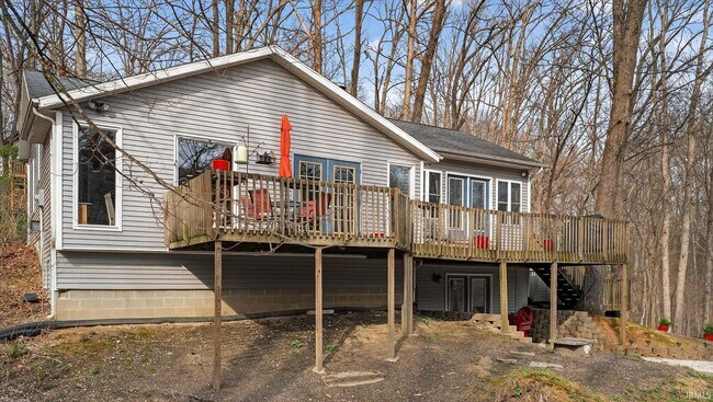 Building Photo - 5304 E State Rd 46 Bypass
