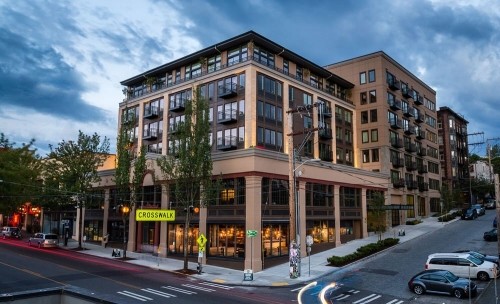 Foto principal - Dunn Motors - 2 bedrooms + den