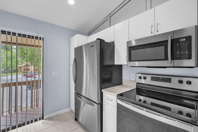 Building Photo - 12970 Dartford Trail
