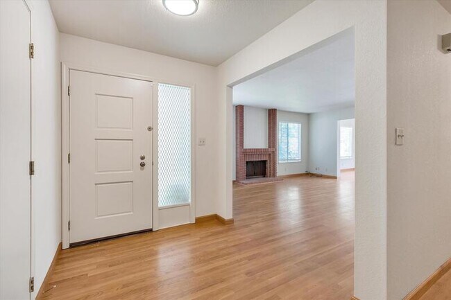 Foto del edificio - 411 Offenbach Pl