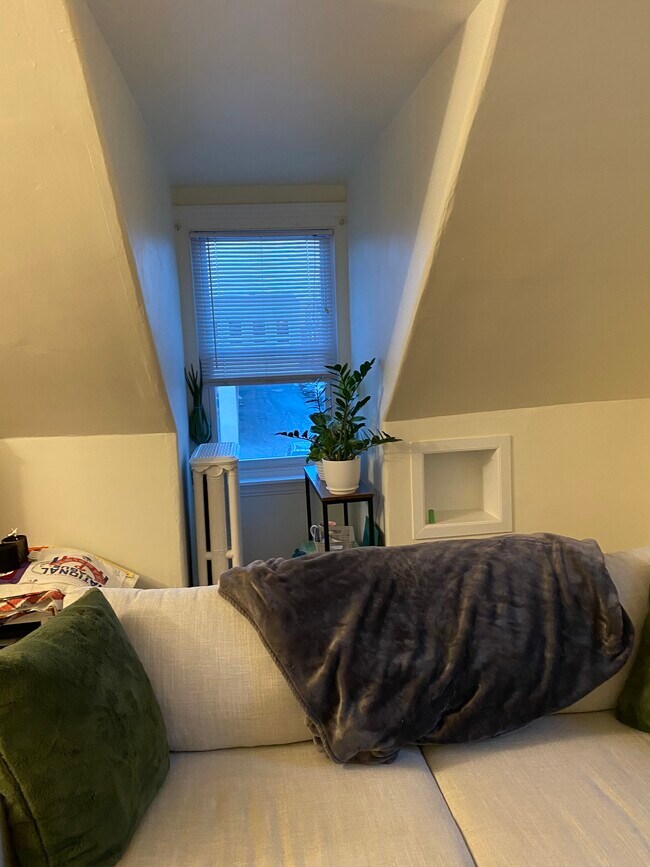 Building Photo - 110 Walnut Ave