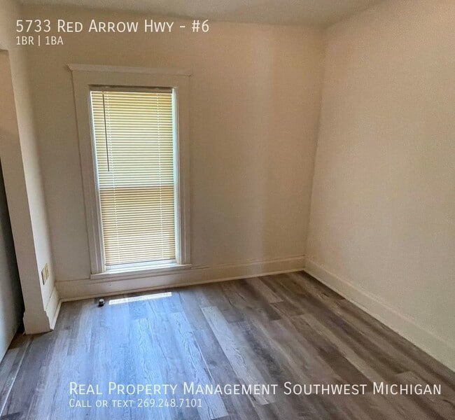 Foto del edificio - 5733 Red Arrow Hwy