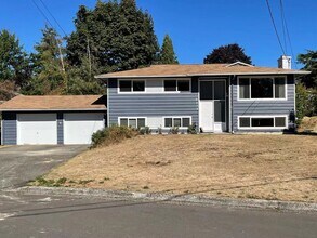 Building Photo - 9416 NE 121st Pl
