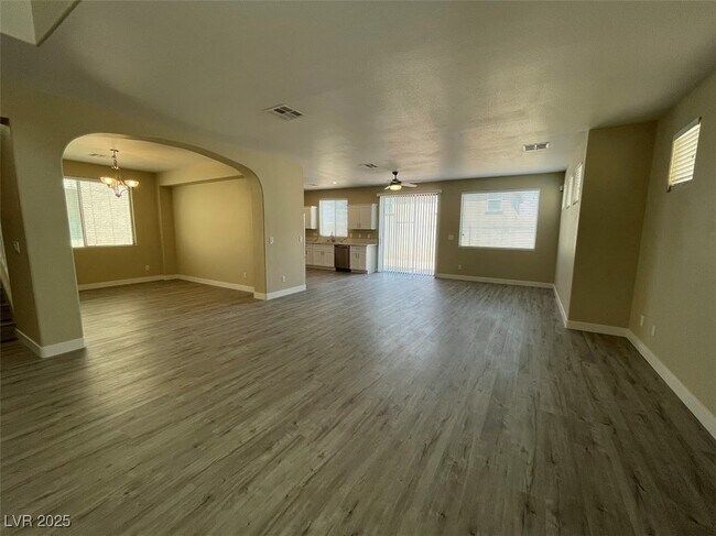 Foto del edificio - 8050 Villa Avada Ct