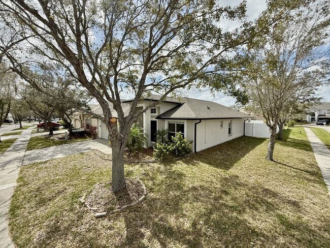 Building Photo - 27519 Sky Lake Cir