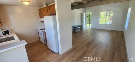 Building Photo - 100 Clearbrook Ln