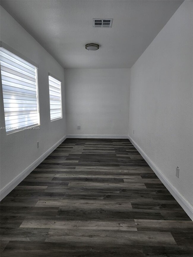 Building Photo - 1250 NW 55th St