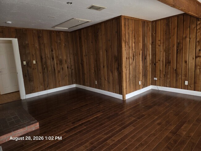 Foto del edificio - 5404 Grant Ave