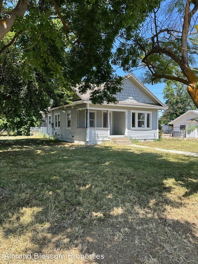 705 E Wood St, Willows, CA 95988 House Rental in Willows, CA