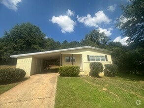 Building Photo - 111 Hillcrest Loop