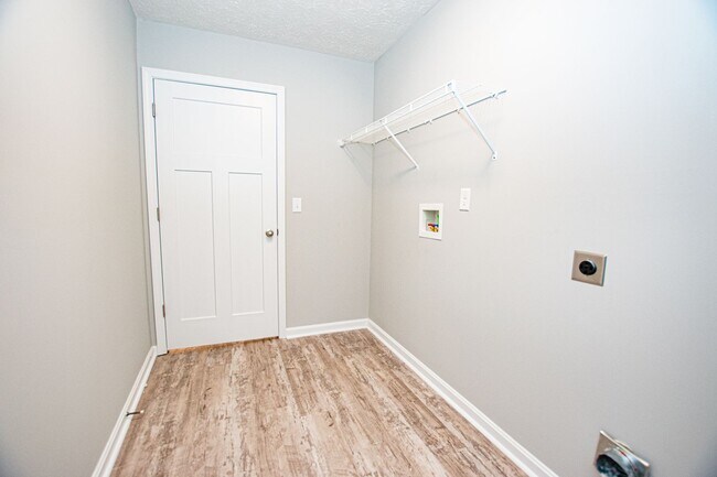 Foto del edificio - 500 Eagle Pointe Dr