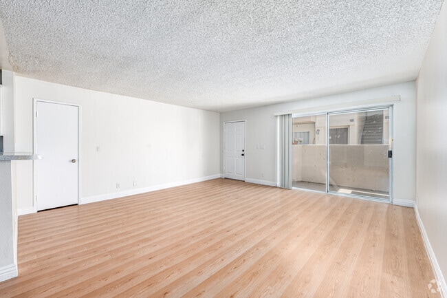 2 habitaciones, 2 baños - 950 pies cuadrados - Sala de estar - 10225 Hillhaven Ave