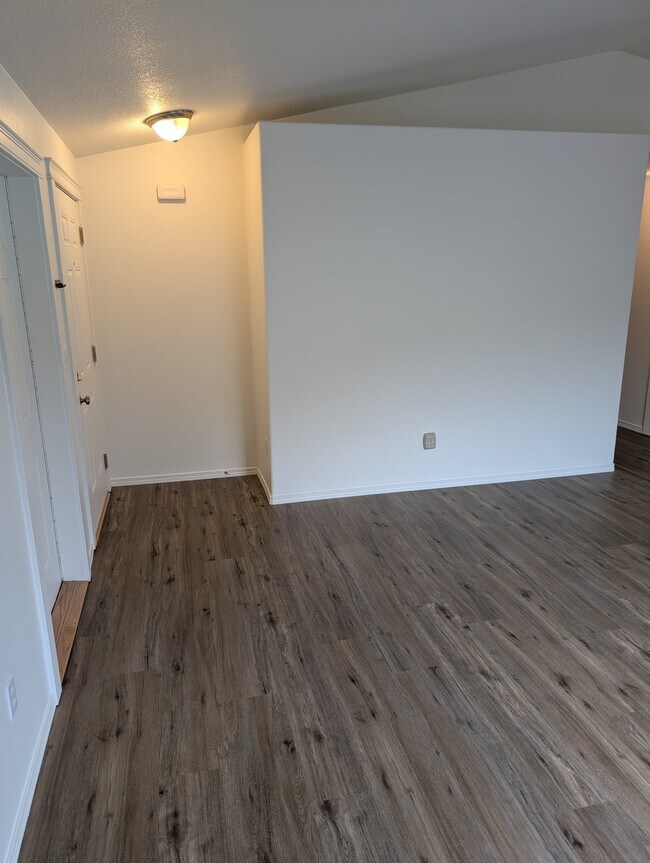 Building Photo - 790 SE Kierra Pl