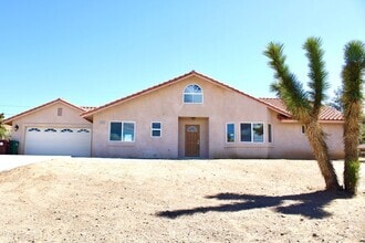 Building Photo - 56595 Desert Gold Dr