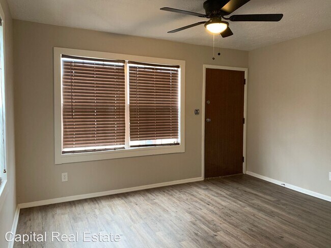 Building Photo - 3 br, 1 bath House - 3104 SE 21st