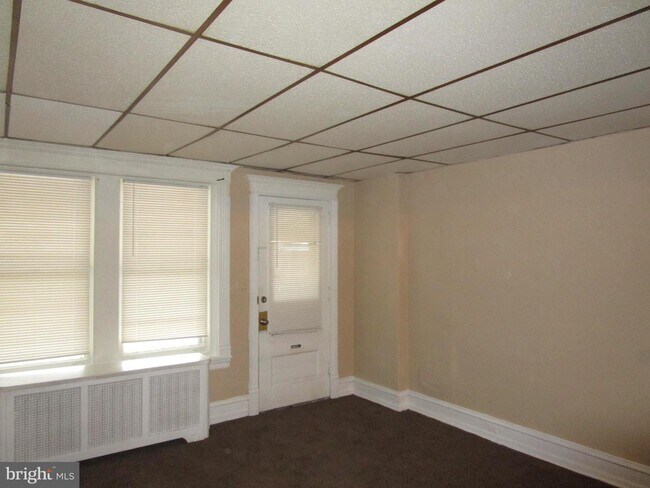 Building Photo - 5914 Carpenter St