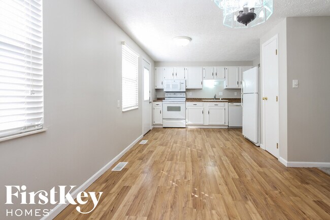 Building Photo - 1273 W Stillwater Ln