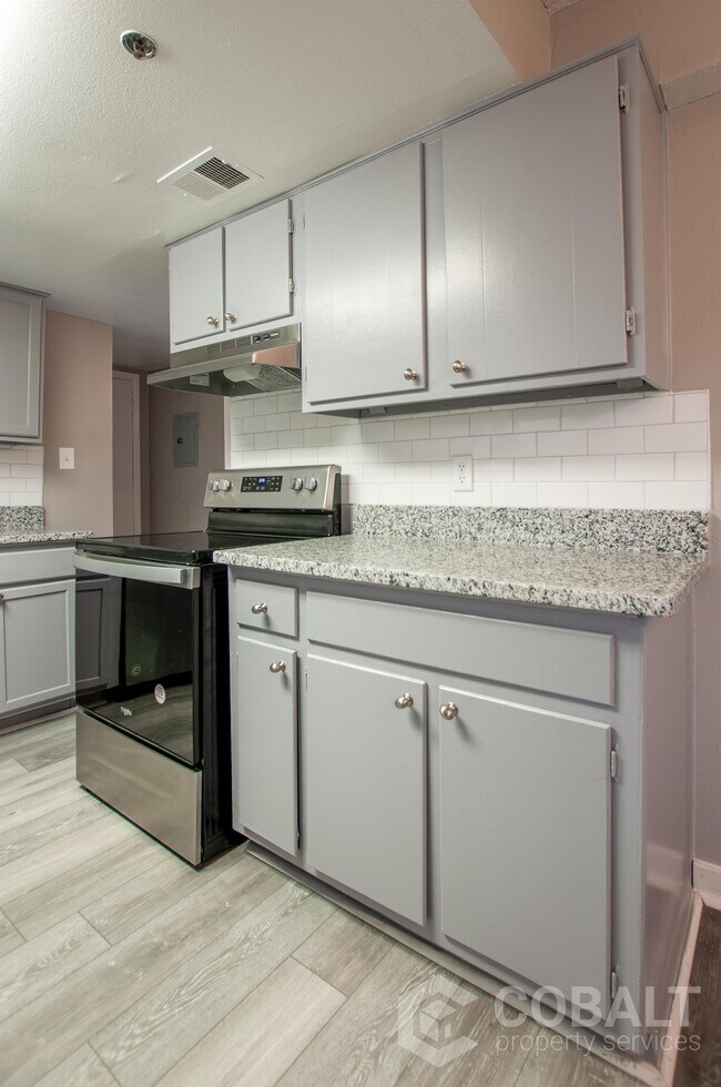 Foto del edificio - 641 Powder Springs St