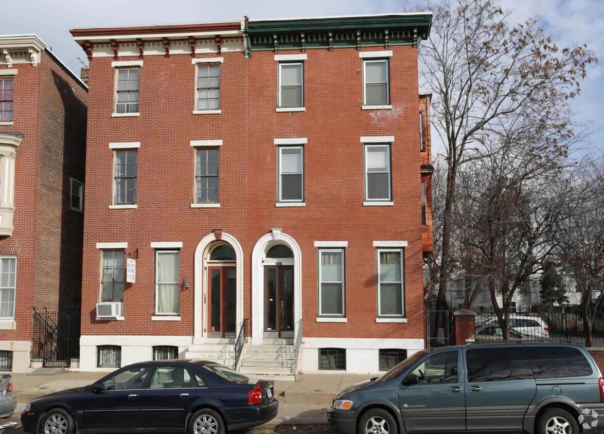 2121 Spring Garden St, Philadelphia, PA 19130 Apartments in
