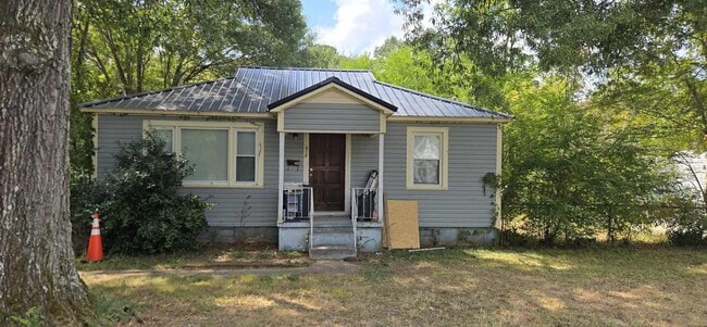 Building Photo - 612 Ledford St