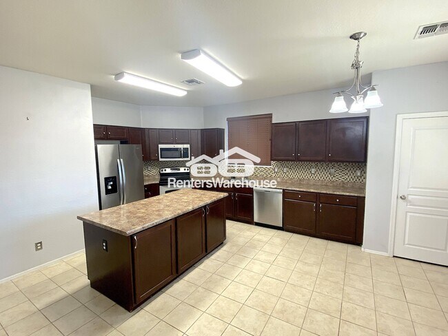 Building Photo - 4171 E Waterman Ct