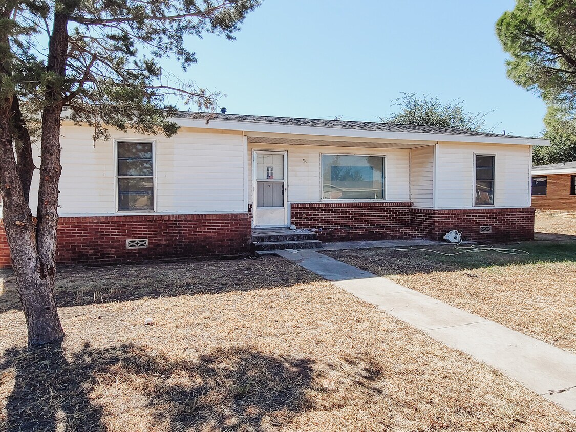 2401 Storey Ave, Midland, TX 79701 House for Rent in Midland, TX