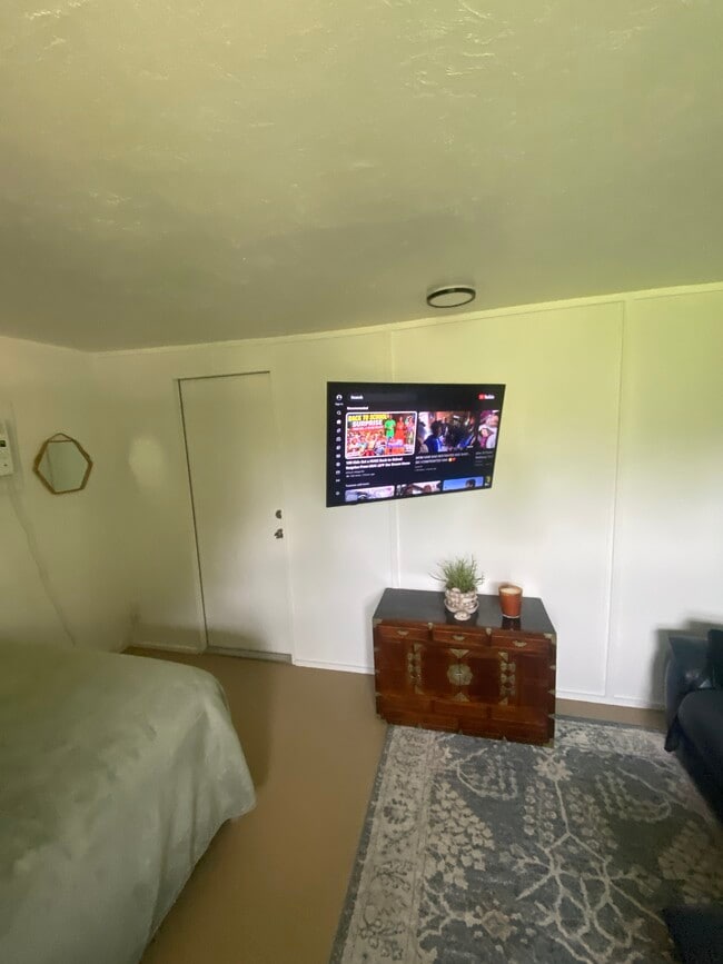 Sala principal - 5344 Caldwell St